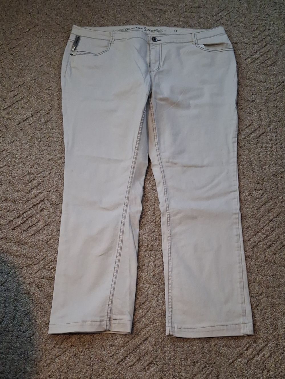 Women’s Cream Boot Cut Jeans - Classic Everyday Style